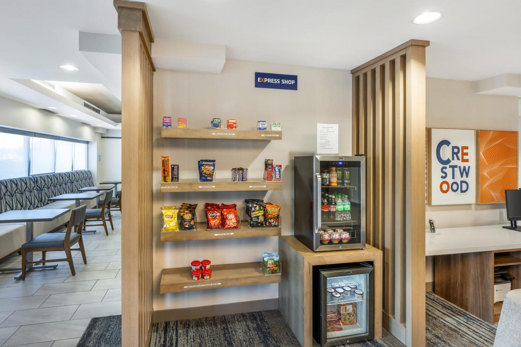 Holiday Inn Express Crestwood By Ihg Εξωτερικό φωτογραφία