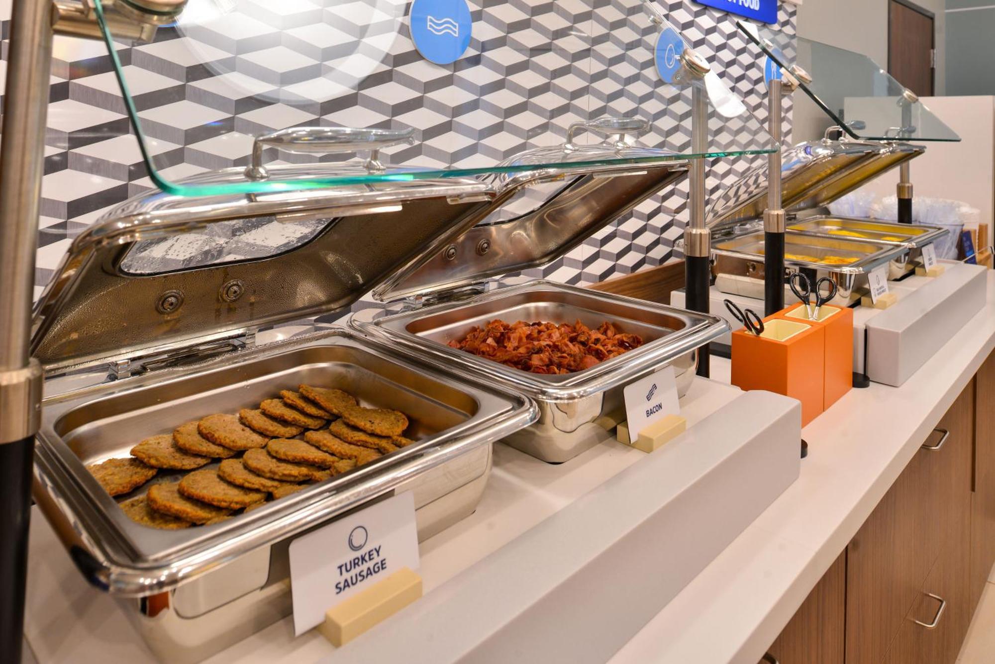 Holiday Inn Express Crestwood By Ihg Εξωτερικό φωτογραφία