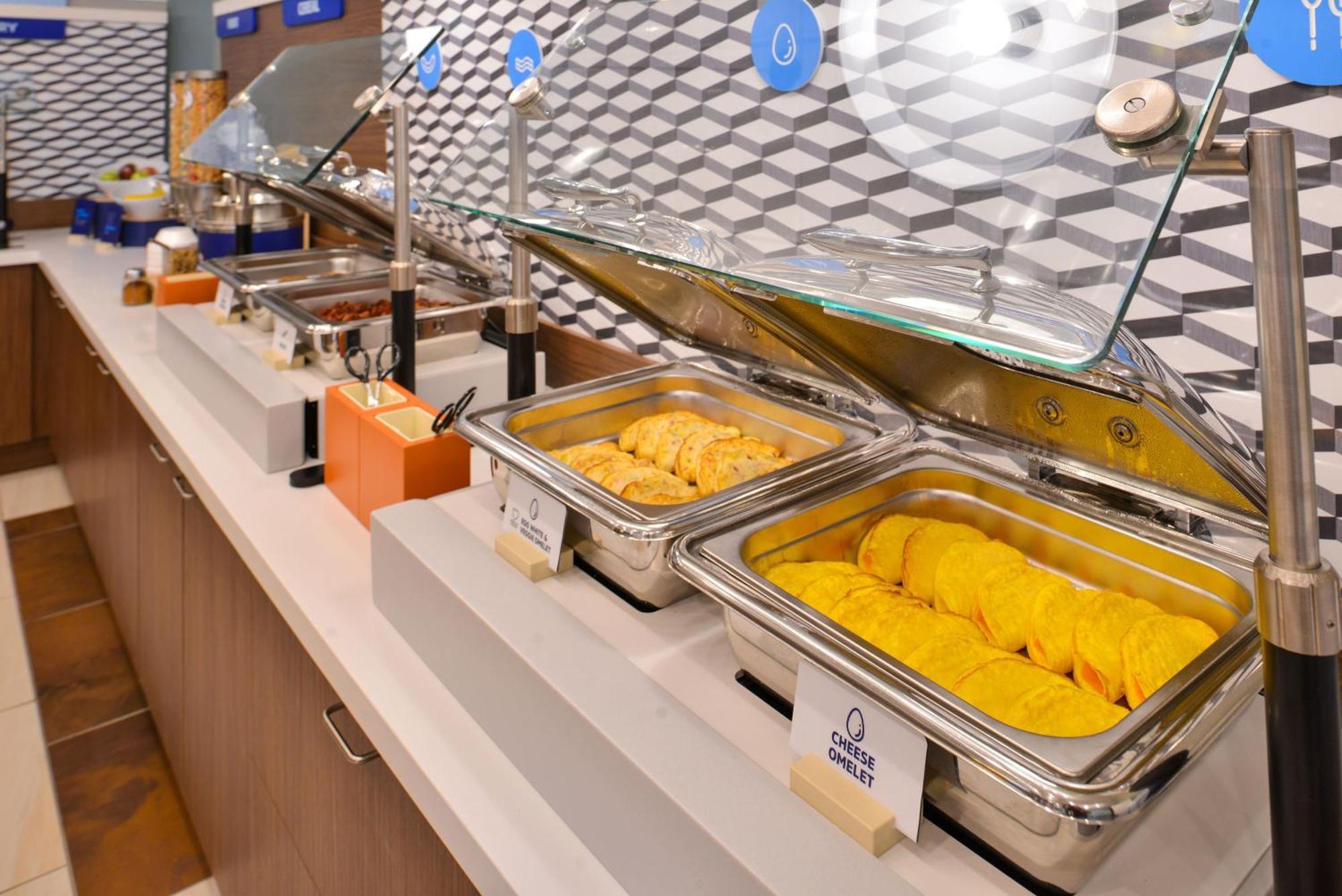 Holiday Inn Express Crestwood By Ihg Εξωτερικό φωτογραφία
